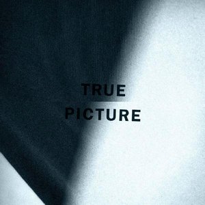 “True - EP”的封面