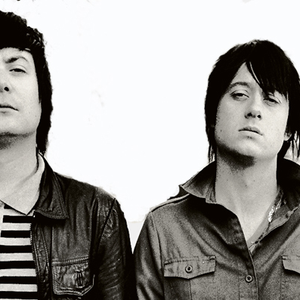 IV Thieves photo provided by Last.fm