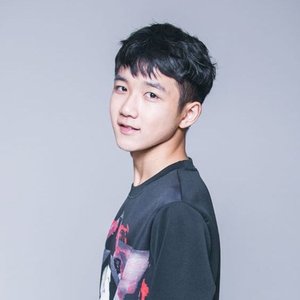 钟易轩 的头像