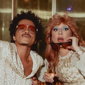 Lady Gaga y Bruno Mars 的头像