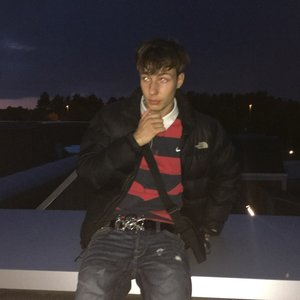 yung adisz 的头像