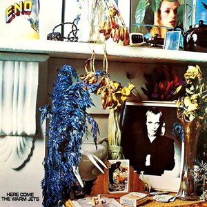 “Here Come The Warm Jets (2004 Digital Remaster)”的封面
