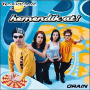 Hemendik At