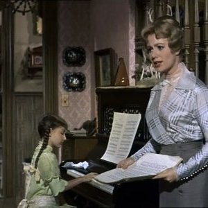 Shirley Jones & Perl Kelton 的头像