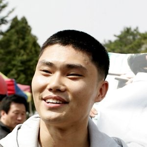 キム・ボムス 的头像