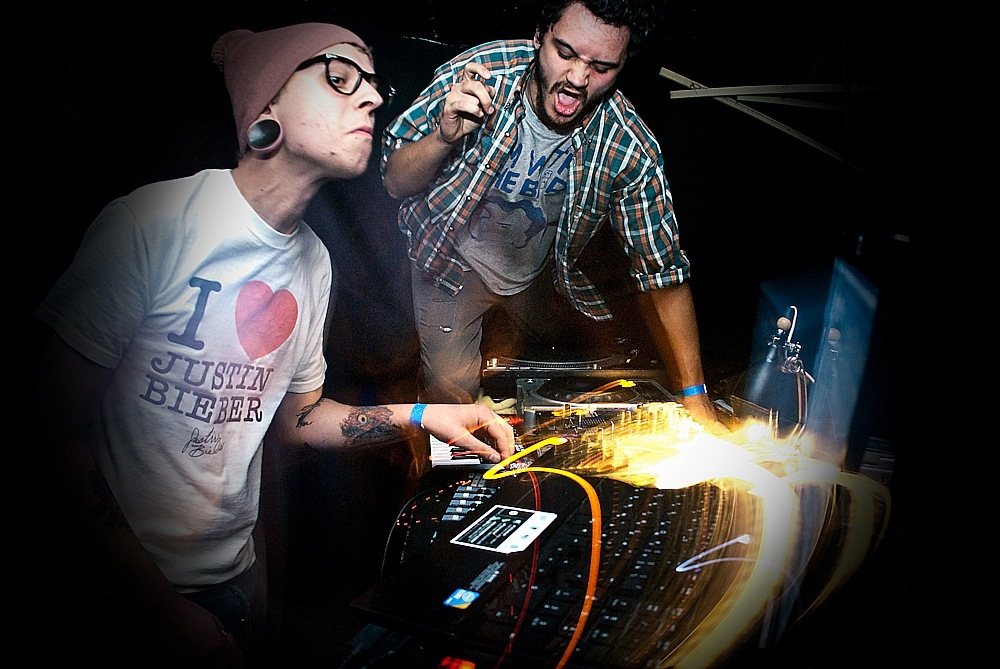 Breakcore drum loop. Breakcore исполнители. жанр: breakcore. breakcore эстетика. breakcore pics.