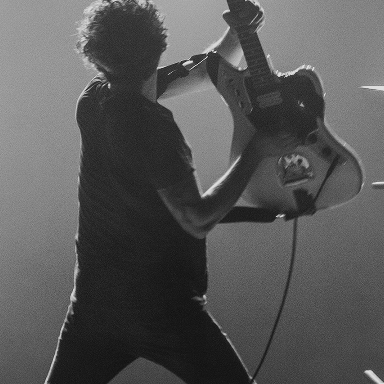 Soft moon lui waskes. Soft moon lui waskes. The soft moon far. The soft moon. The soft moon.