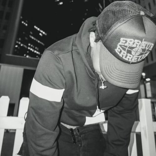 Chanel - Single