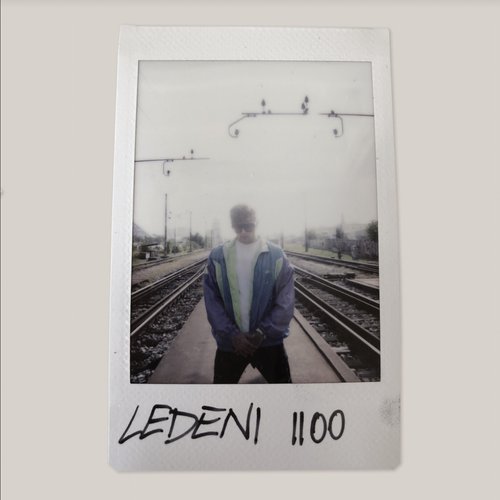 1100