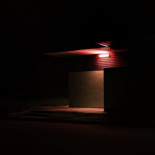 Looming - Single