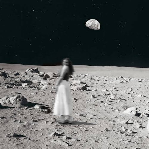 I'm Moving to the Moon