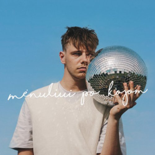 Mėnuliui Po Kojom - Single
