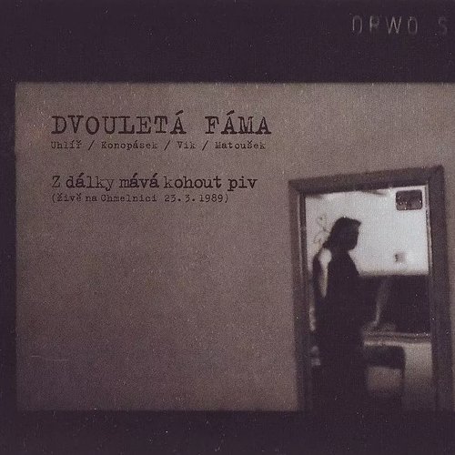 Z dálky mává kohout piv