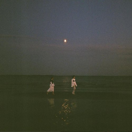 First Girl On The Moon / Endless Shores