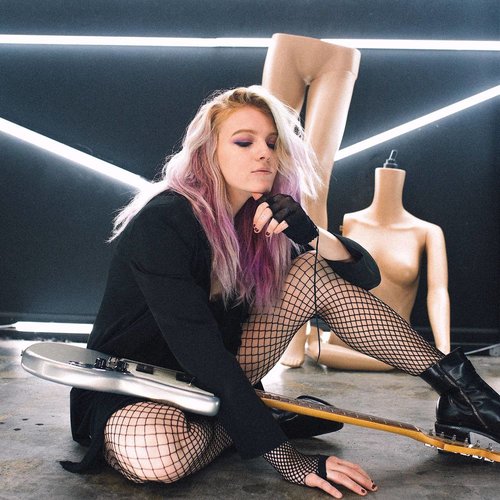 Hailey - Single