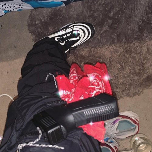 trust no one (lonelyvans) - Single