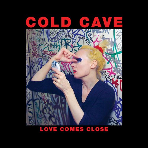 Love Comes Close (Deluxe Edition)