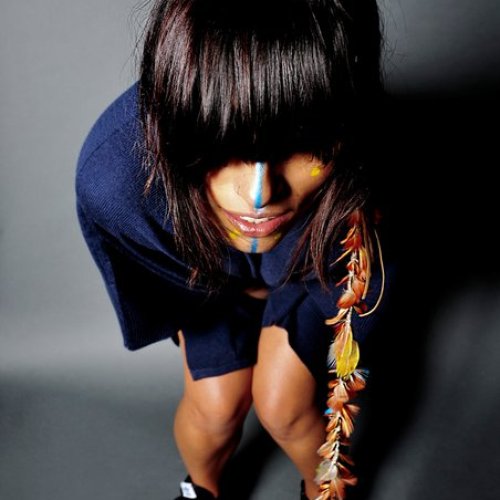 Ana tijoux 1977. Anita tijoux. Anita tijoux. Anita tijoux. Ана тижу.