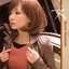 女