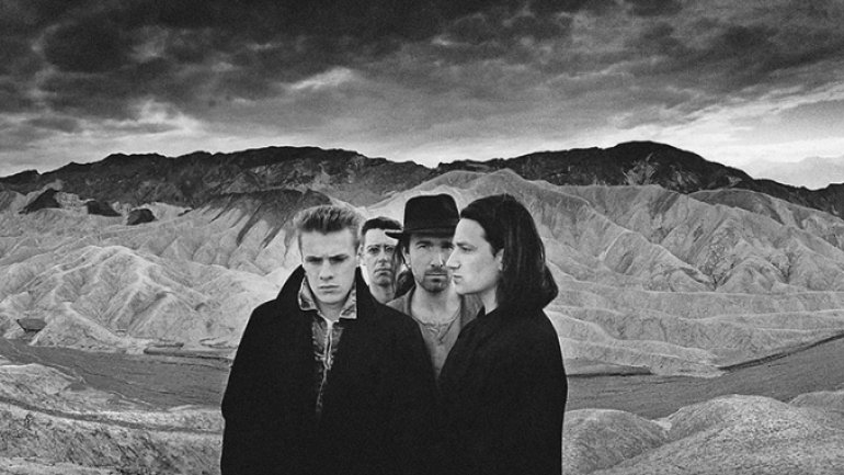 U2-Joshua-Tree-by-Anton-Corbijn-1986-770-678x381.png