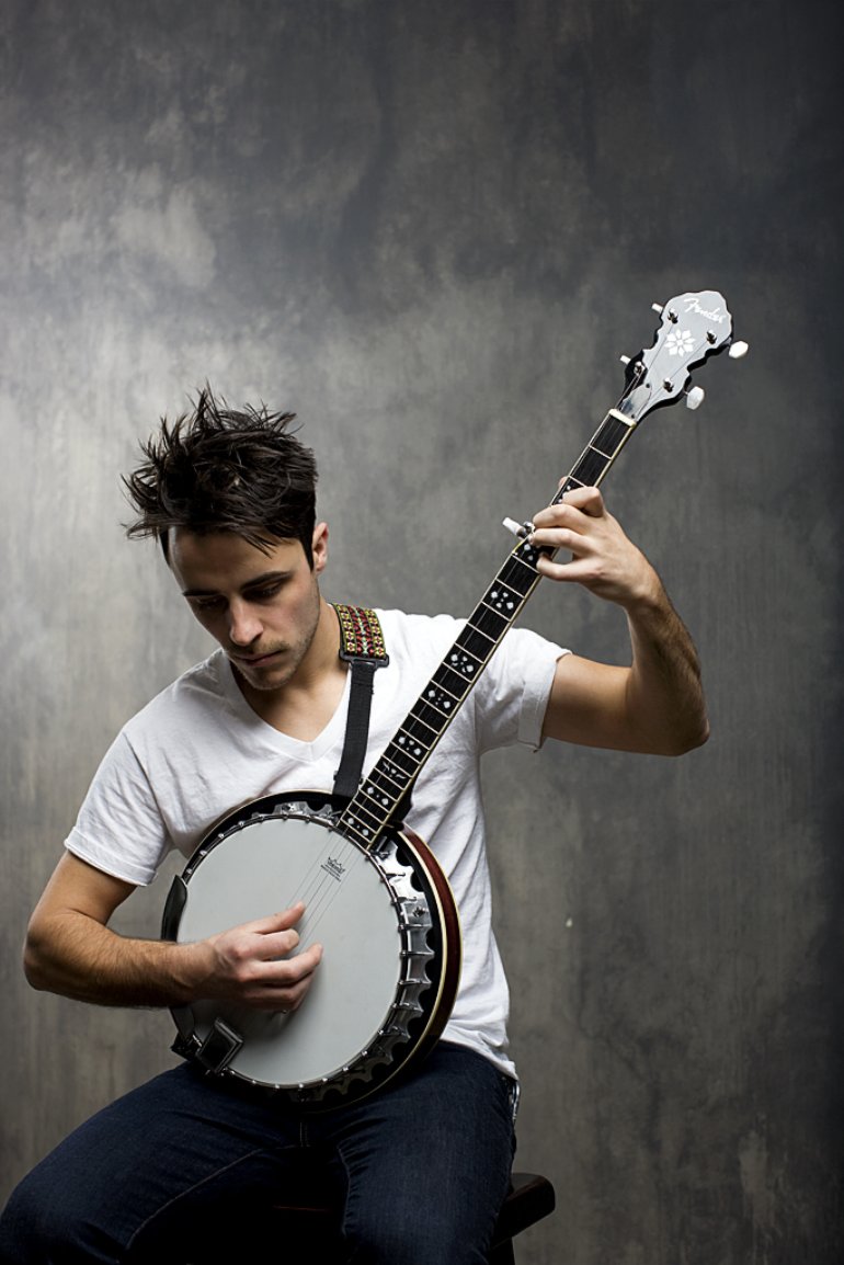 R. Jones dark was the yearling  2014. Jones 2018. R. Jones.