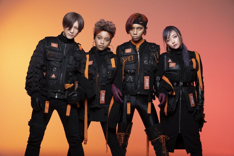 女王蜂 Photos 2 Of 37 Last Fm