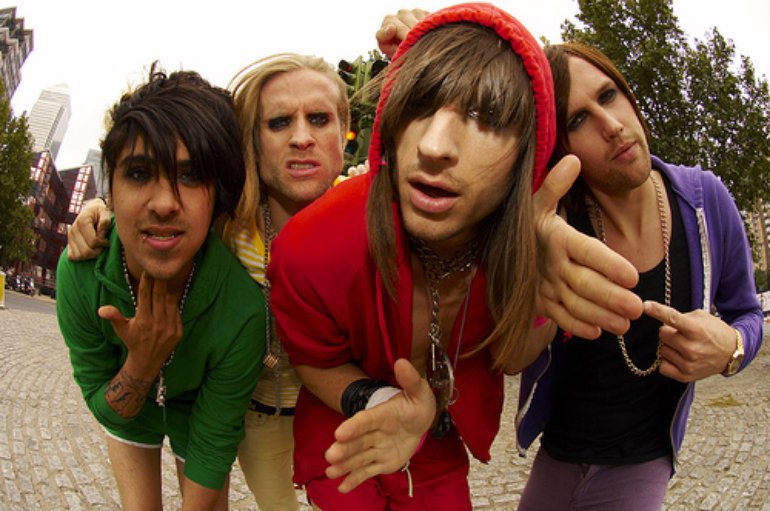 Like trash. Трэш мода. треш мода. music band trash fashion. cliks.