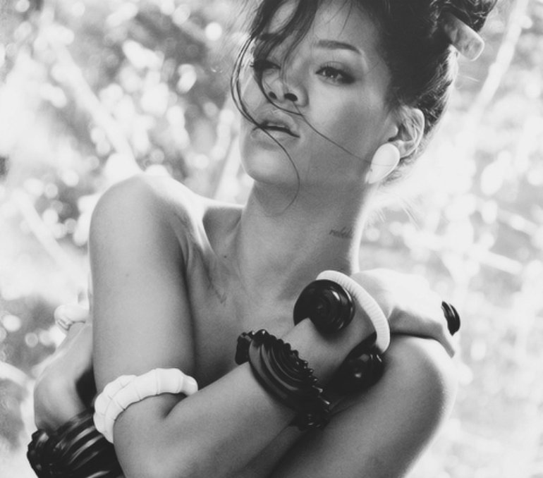 Rihanna WHYB Video PNG