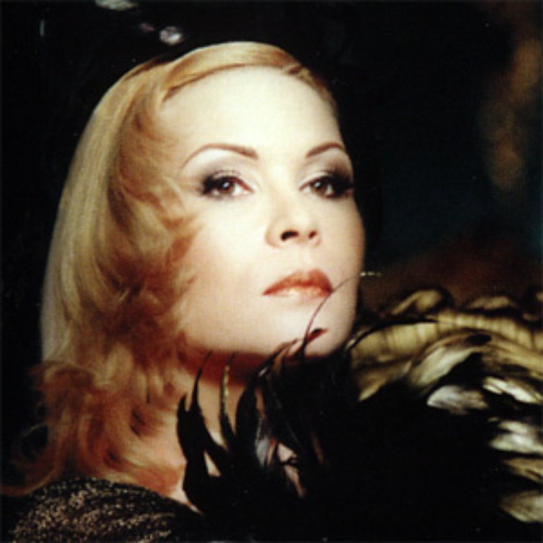 Певица Каролина Фото – Telegraph