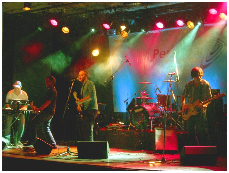 IGUANA LOVERS @LIVE LA TRASTIENDA / BUE / OCT 06