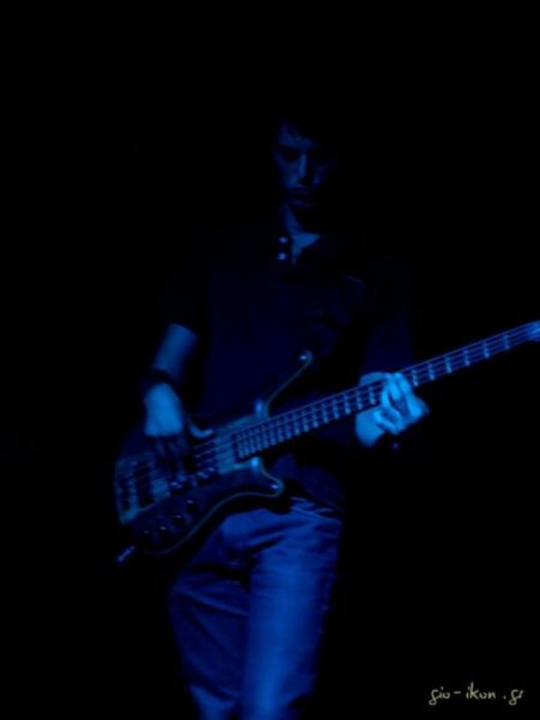 Kostas Antoniou Bassist Sequence theory project performing live at Alimos beach