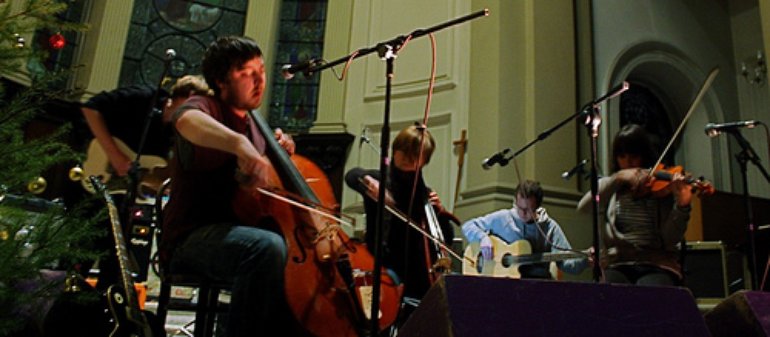 Jingle all the Dayer - photo by Joe Gainsborough