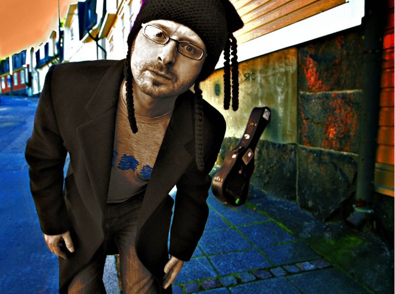 The \"Steafán Hanvey and The Honeymoon Junkies\" album shot. Photo by Jaakko Jaskari.