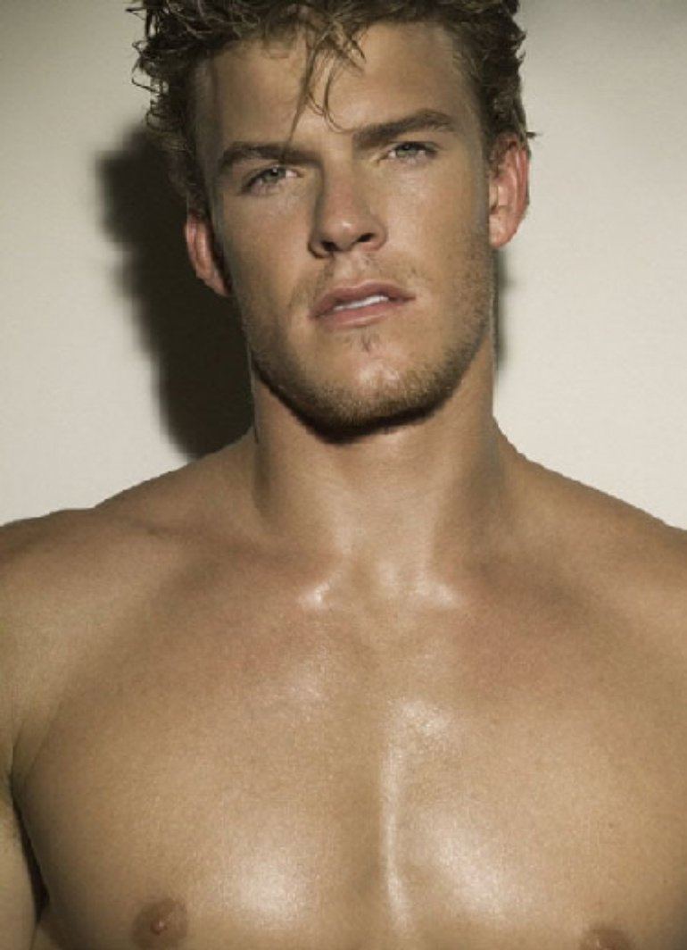 Zeb Atlas's Instagram, Twitter & Facebook on IDCrawl