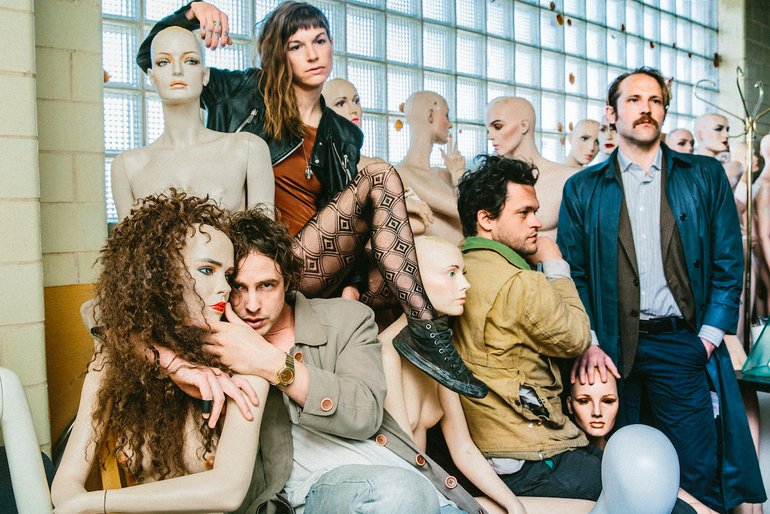 BRONCHO-press-shot2.png