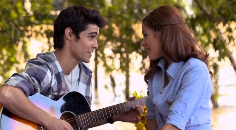 Martina Stoessel Pablo Espinosa Photos 5 Of 5 Last Fm