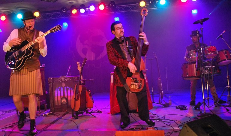 Scott from Frenchy and the Punk sits in on percussion at World Steam Expo 2011