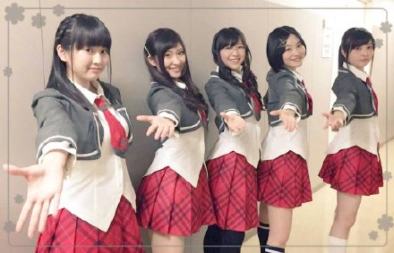 Happy Clover 花守ゆみり 白石晴香 安野希世乃 山村響 吉岡茉祐 Photos 1 Of 1 Last Fm