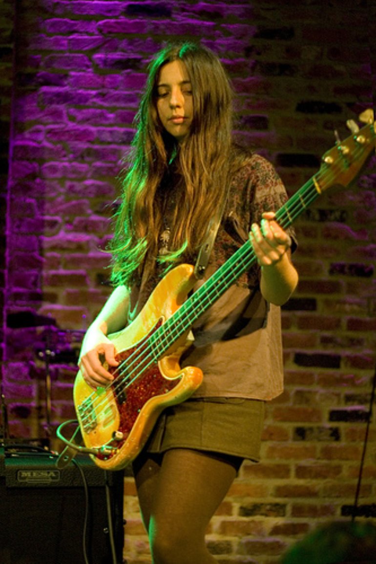 Paz Lenchantin Photos 15 Of 46 Last Fm