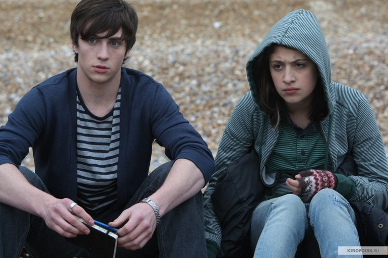 Ангус, Стринги И Поцелуи Взасос (Angus, Thongs And Perfect Snogging) - 2008  Photos (2 Of 4) | Last.fm
