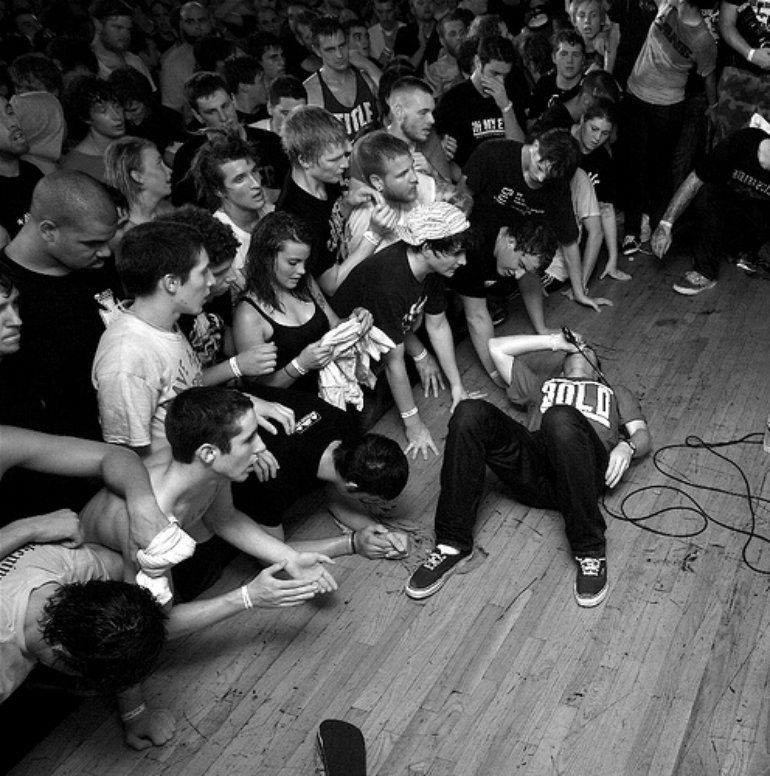 A day to remember for those who have heart 2007. Heart band logo. Nurse day. Have heart. Have heart band.