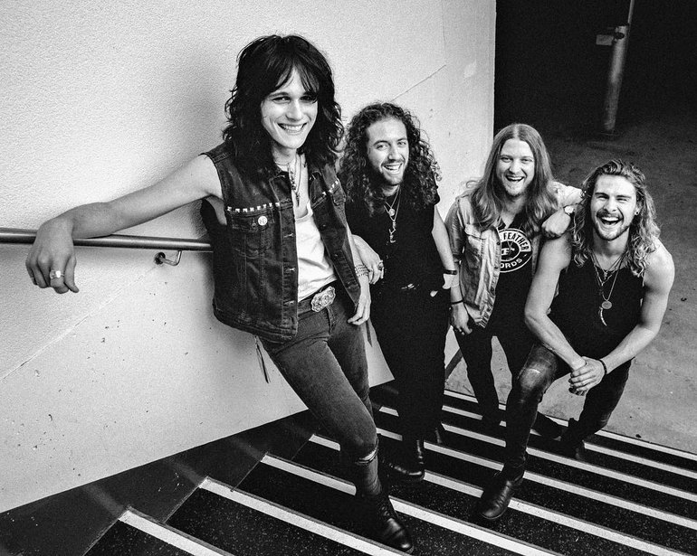 Tyler Bryant & The Shakedown