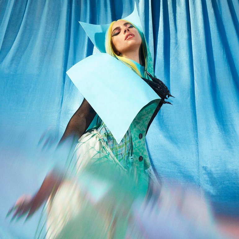 LADY GAGA