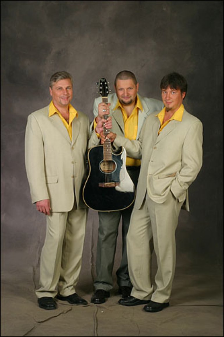 Аут российских. Каминг-аут российских знаменитостей. Министр гейства. Концерт тайм аут. Аут российских.