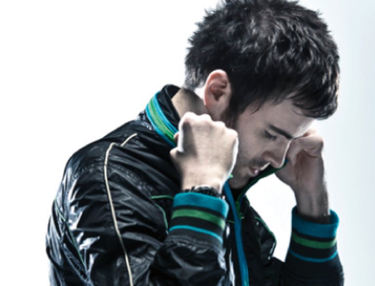 Saving light gareth emery. Gareth emery sansa.