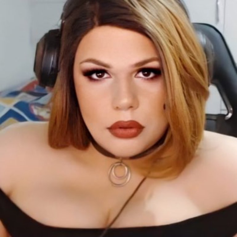 EYnN6orXQAAEWyQ.jpg
