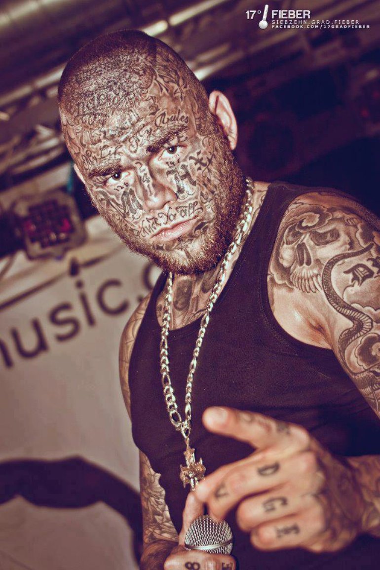 Guns daniel. Невiдомий ft mein brennpunkt & daniel gun. Guns daniel. Guns daniel. Guns daniel.