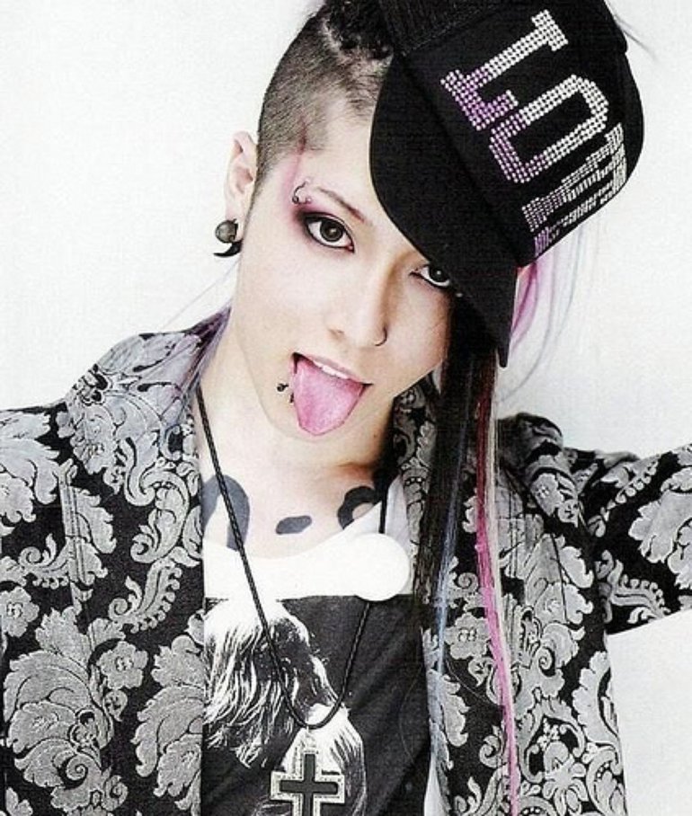 雅 Miyavi 写真 73 575 Last Fm