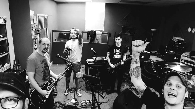 Ill (band rock).jpg