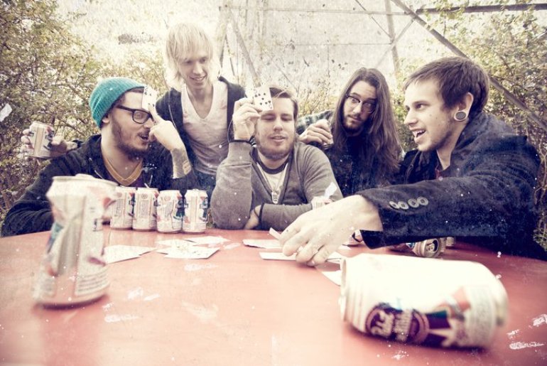 Thousand needles. Red enemy. Red enemy. Public enemy обложки альбомов. Группа «враг общества» («public enemy»).